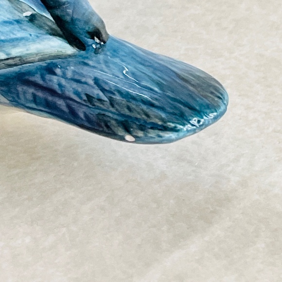 Porcelain Blue Jay Salt and Pepper Shakers - Picture 12 of 14